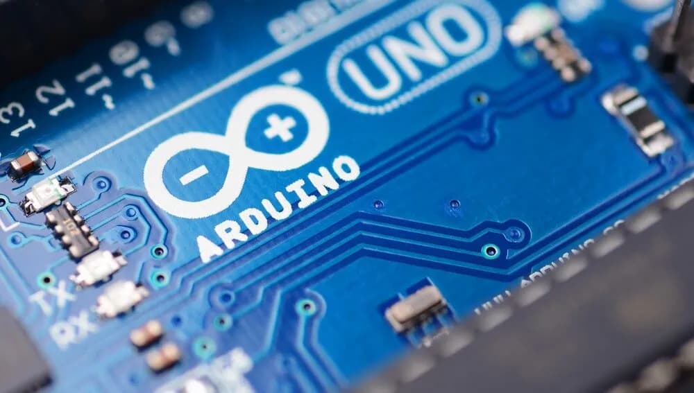 Meet the New Arduino Uno Q: A Fresh Era for Makers
